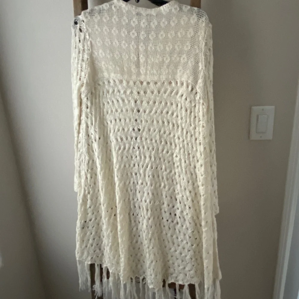White Fringe Sweater - ark & co - Picture 2 of 6